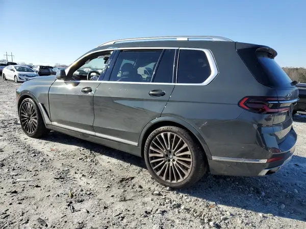 5UX23EM06P9P60705 2023 BMW X7 - Image 2