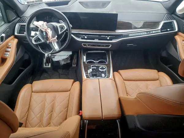 5UX23EM06P9R40346 2023 BMW X7 - Image 8