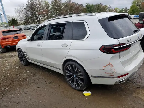 5UX23EM06P9R58099 2023 BMW X7 - Image 2