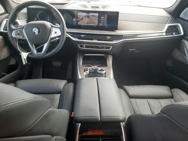5UX23EM06P9R60242 2023 BMW X7 - Image 8