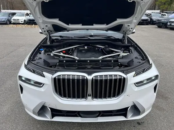 5UX23EM06P9R65571 2023 BMW X7 - Image 8