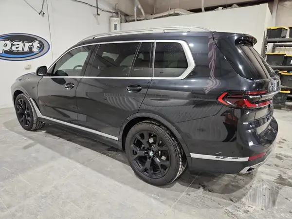 5UX23EM06R9S18619 2024 BMW X7 - Image 2