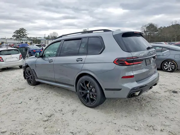 5UX23EM06R9S91263 2024 BMW X7 - Image 2