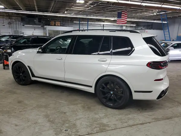 5UX23EM06R9T58346 2024 BMW X7 - Image 2
