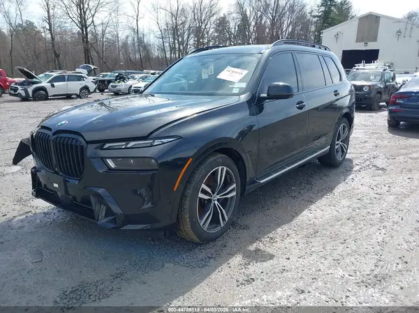 5UX23EM06R9T73753 2024 BMW X7 - Image 2