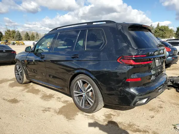 5UX23EM06R9U16116 2024 BMW X7 - Image 2