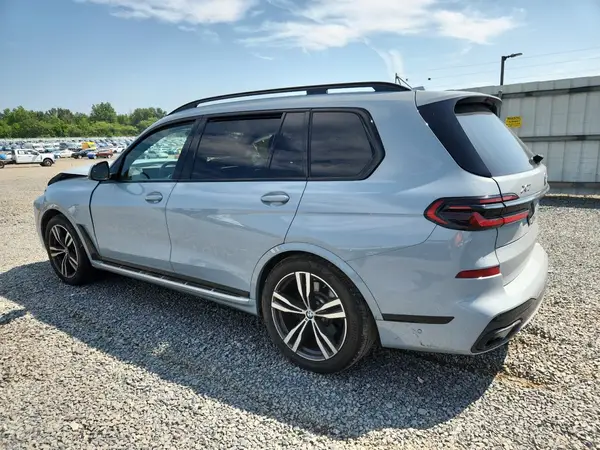 5UX23EM06R9U84917 2024 BMW X7 - Image 2