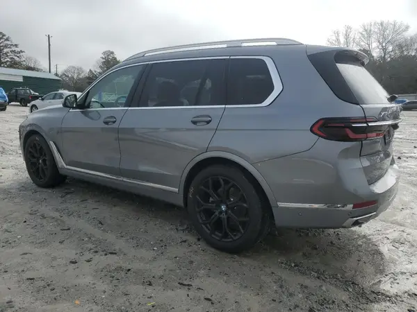 5UX23EM06R9V63276 2024 BMW X7 - Image 2
