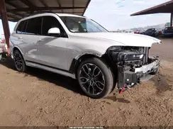 5UX23EM06R9V80711 2024 BMW X7