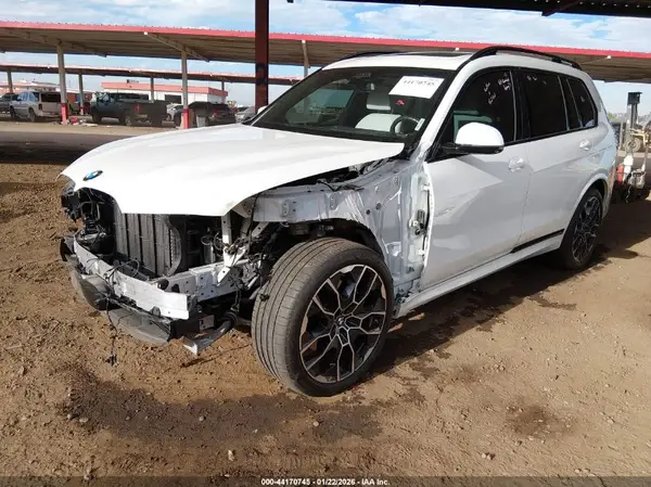 5UX23EM06R9V80711 2024 BMW X7 - Image 2
