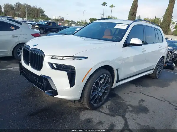 5UX23EM06R9W12430 2024 BMW X7 - Image 2