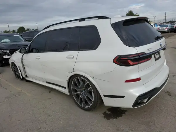 5UX23EM06S9W31517 2025 BMW X7 - Image 2