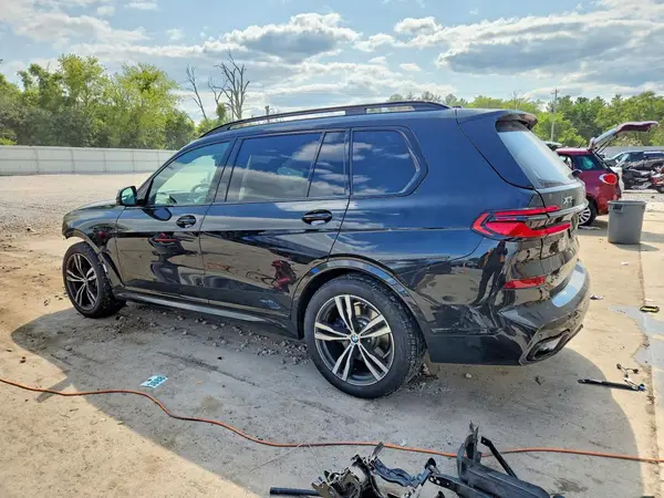 5UX23EM06S9X05857 2025 BMW X7 - Image 2