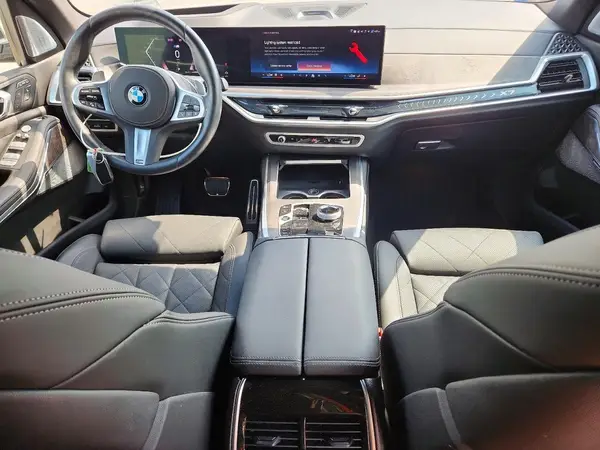 5UX23EM06S9X05857 2025 BMW X7 - Image 8