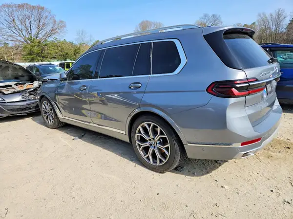5UX23EM06S9X07186 2025 BMW X7 - Image 2