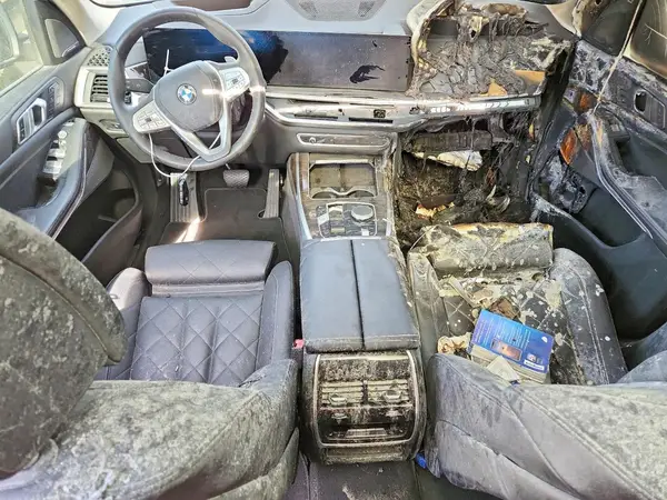 5UX23EM06S9X07186 2025 BMW X7 - Image 8