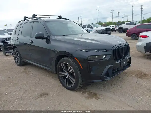 5UX23EM06S9X31262 2025 BMW X7 - Image 1