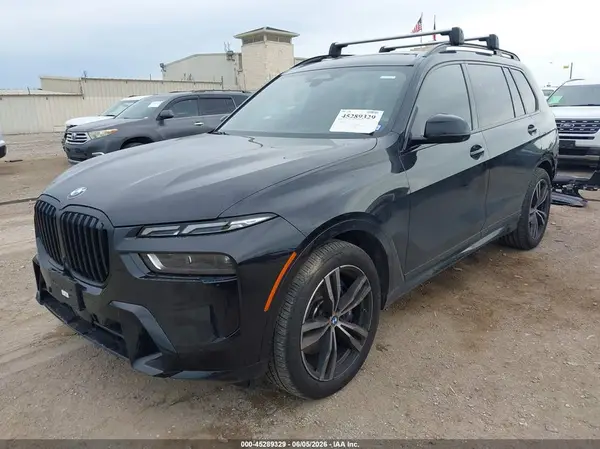 5UX23EM06S9X31262 2025 BMW X7 - Image 2