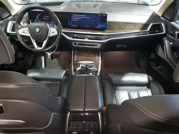5UX23EM06S9Y01410 2025 BMW X7 - Image 8