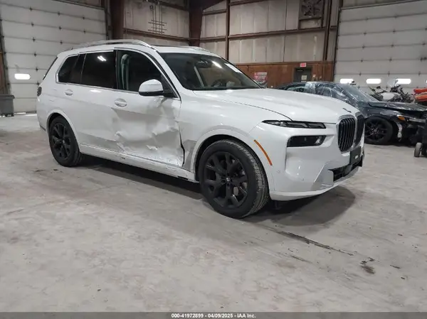 5UX23EM06S9Y80559 2025 BMW X7 - Image 1