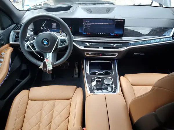 5UX23EM06S9Y89374 2025 BMW X7 - Image 8