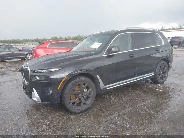 5UX23EM06S9Z24060 2025 BMW X7 - Image 2