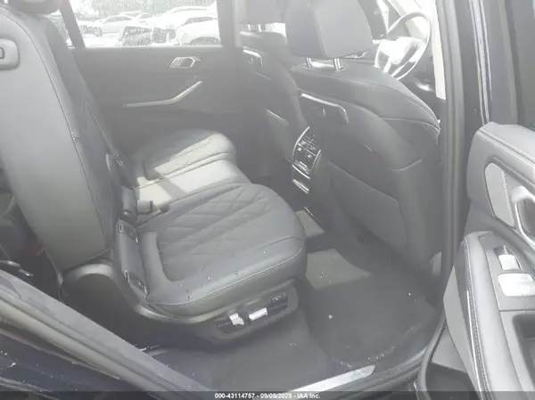 5UX23EM06S9Z24060 2025 BMW X7 - Image 8