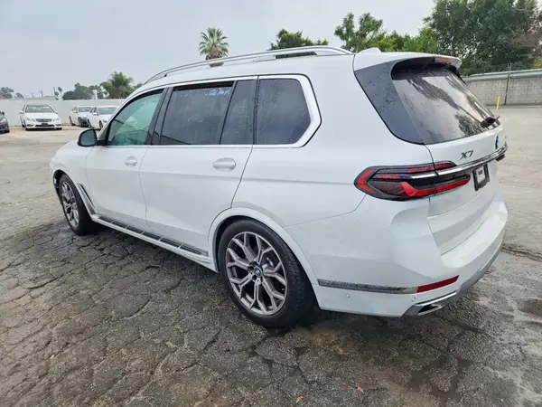 5UX23EM06S9Z48858 2025 BMW X7 - Image 2