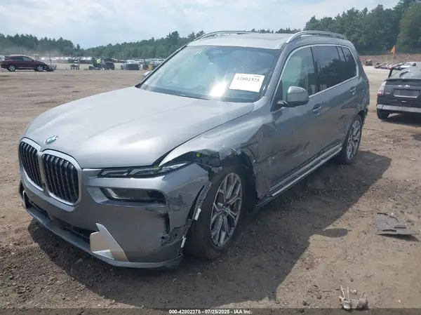 5UX23EM06S9Z52246 2025 BMW X7 - Image 2