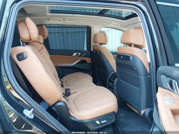 5UX23EM06T9078045 2026 BMW X7 - Image 8