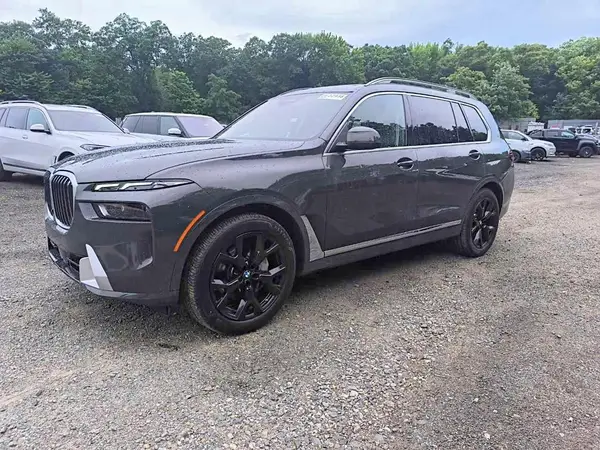 5UX23EM06T9126112 2026 BMW X7 - Image 1