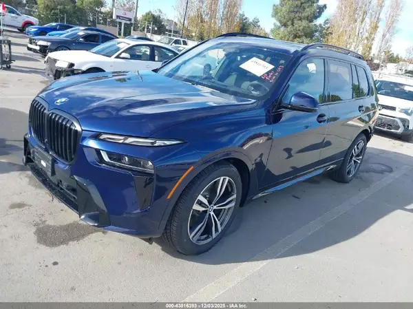 5UX23EM06T9158591 2026 BMW X7 - Image 2