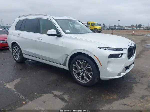 5UX23EM06T9182986 2026 BMW X7 - Image 1