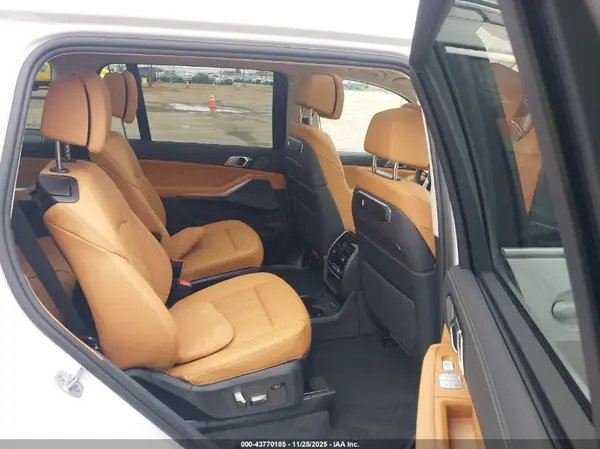 5UX23EM06T9182986 2026 BMW X7 - Image 8