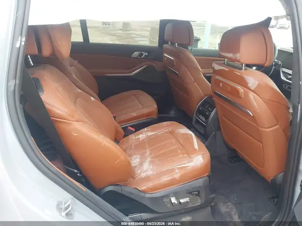 5UX23EM06T9277757 2026 BMW X7 - Image 8