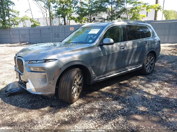 5UX23EM06T9402465 2026 BMW X7 - Image 2