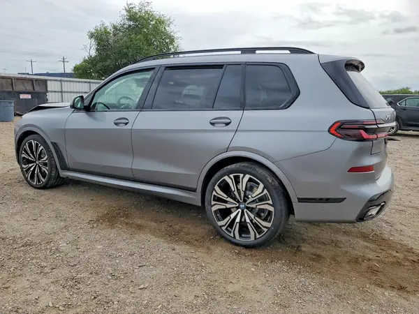 5UX23EM06V9439762 2027 BMW X7 - Image 2