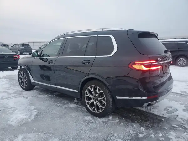 5UX23EM07P9N58584 2023 BMW X7 - Image 2