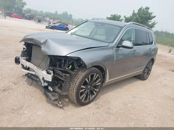 5UX23EM07P9P43931 2023 BMW X7 - Image 2