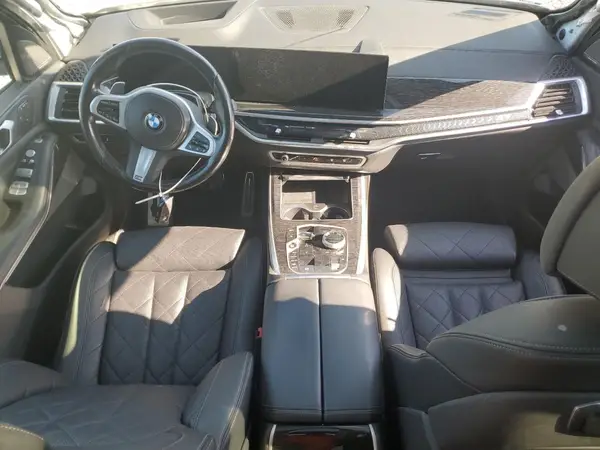 5UX23EM07P9P66304 2023 BMW X7 - Image 8