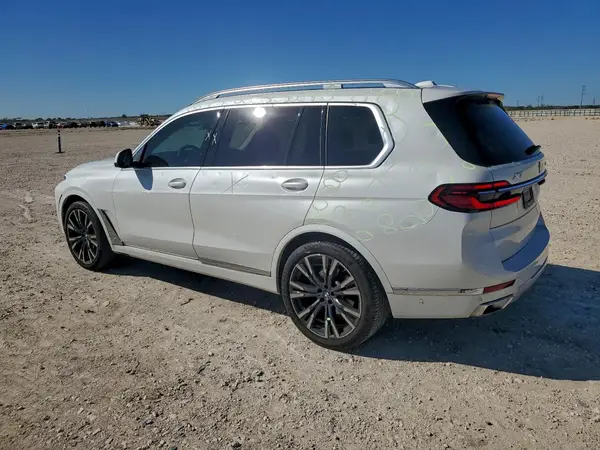 5UX23EM07P9P96161 2023 BMW X7 - Image 2