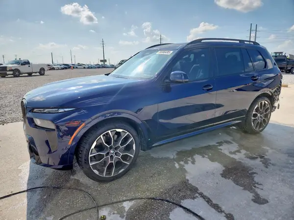 5UX23EM07P9R29310 2023 BMW X7 - Image 1