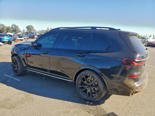 5UX23EM07P9R84856 2023 BMW X7 - Image 2