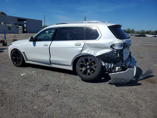 5UX23EM07R9S95628 2024 BMW X7 - Image 2