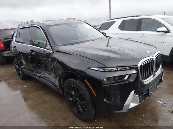 5UX23EM07R9T59490 2024 BMW X7 - Image 1