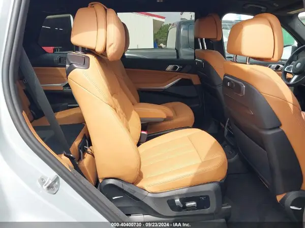 5UX23EM07R9T99861 2024 BMW X7 - Image 8