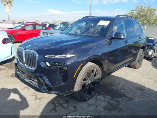 5UX23EM07R9U19056 2024 BMW X7 - Image 2