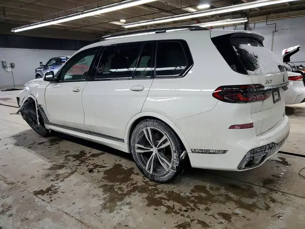 5UX23EM07R9U76700 2024 BMW X7 - Image 2