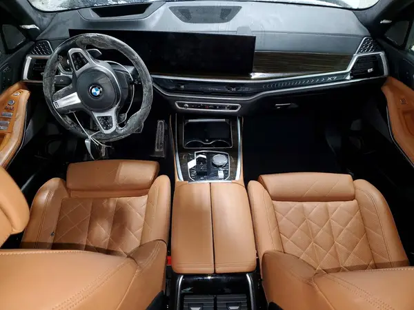 5UX23EM07R9U76700 2024 BMW X7 - Image 8