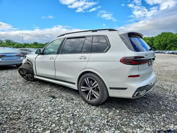 5UX23EM07R9V65845 2024 BMW X7 - Image 2